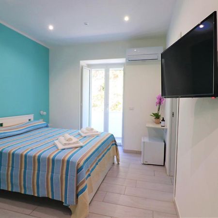 Отель Bed&Blue Сорренто Экстерьер фото